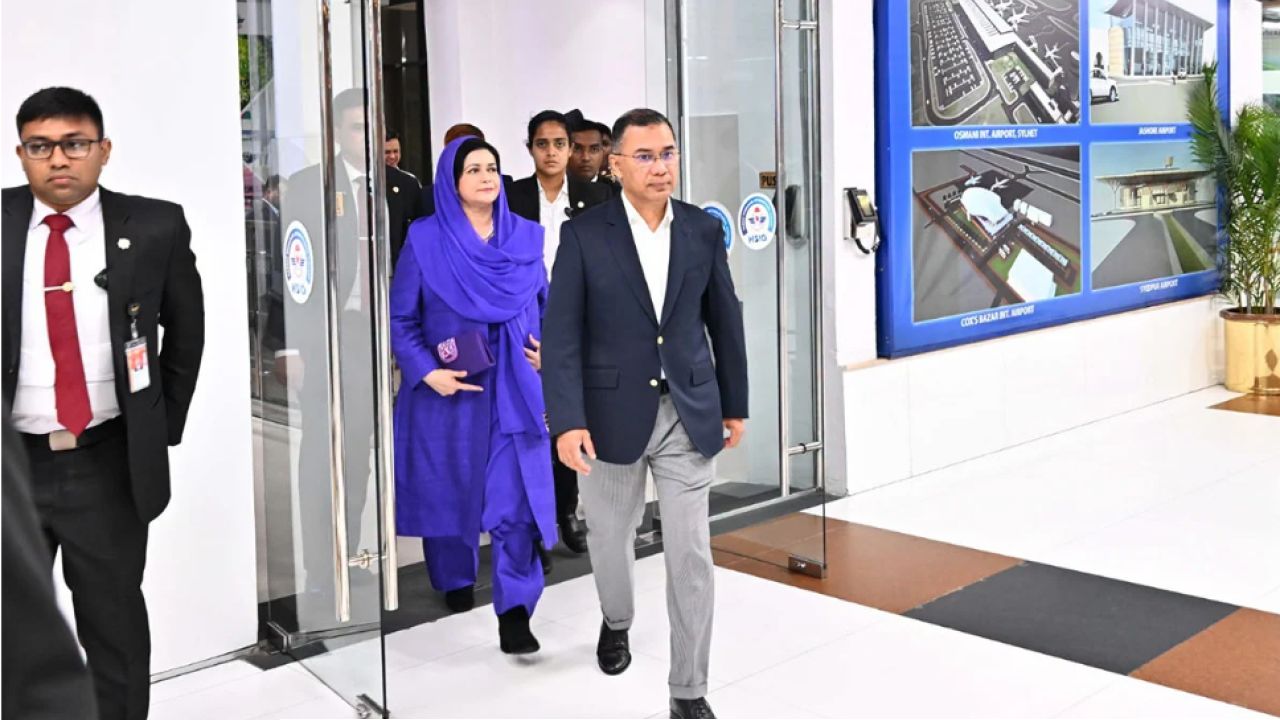 নিউইয়র্কের উদ্দেশে ঢাকা ছেড়েছেন প্রধানমন্ত্রী